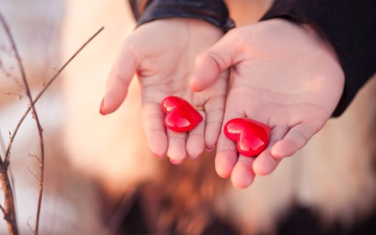 Small Love Story in Hindi (Hinglish)